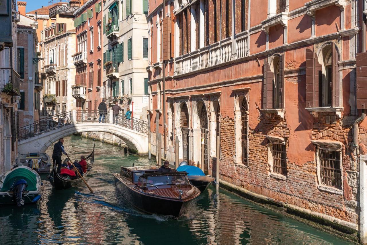 Apartamento Ve.N.I.Ce Cera San Moise Venecia Exterior foto