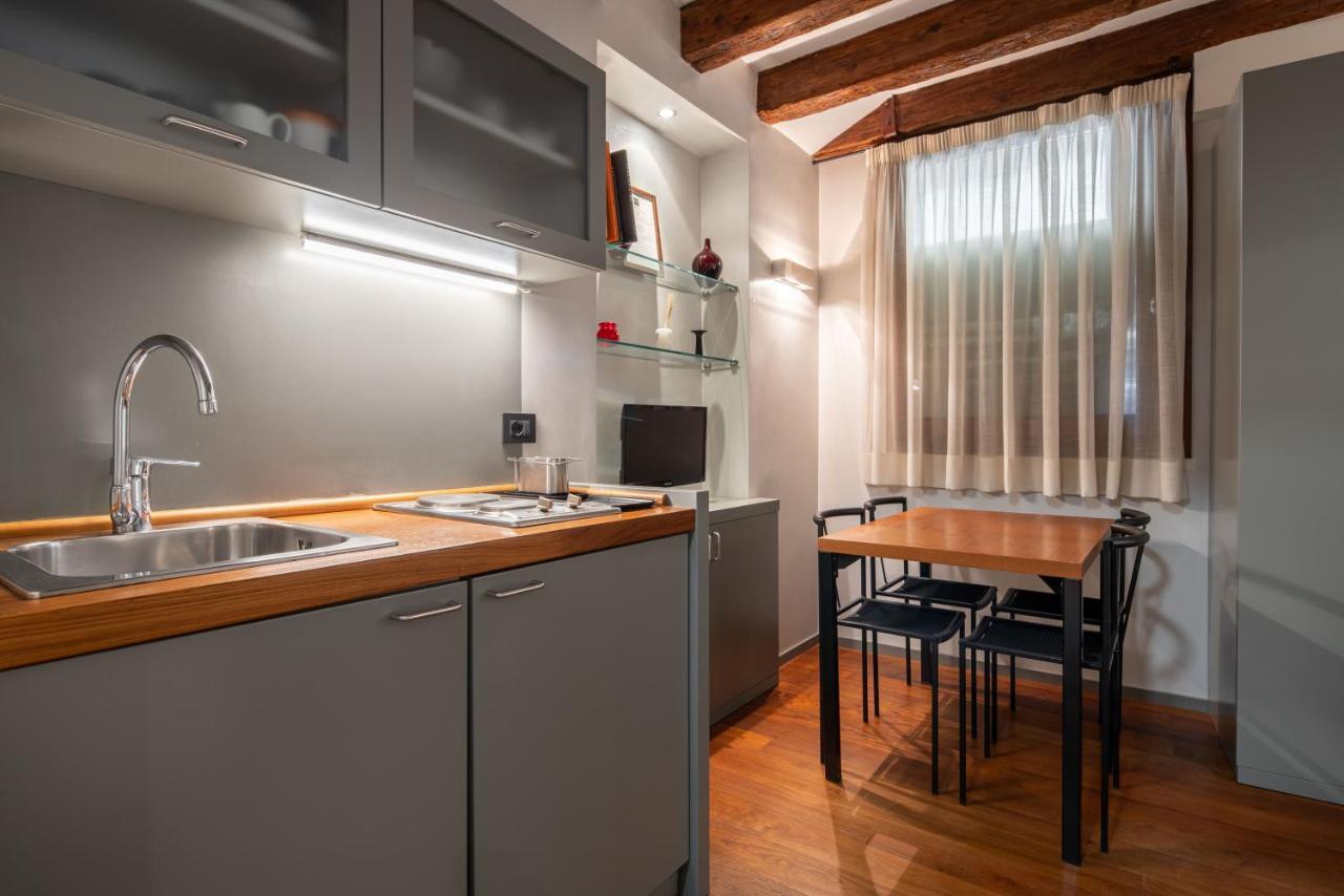 Apartamento Ve.N.I.Ce Cera San Moise Venecia Exterior foto