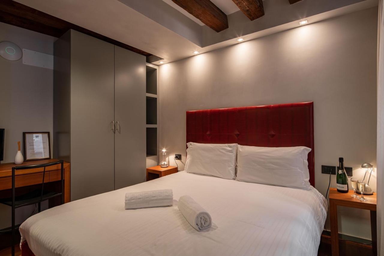 Apartamento Ve.N.I.Ce Cera San Moise Venecia Exterior foto